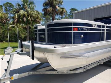 2021 Bennington SX24, with 150 Mercury. 4 stroke