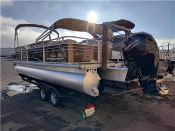 2021 Sun Tracker Party Barge® 22 DLX