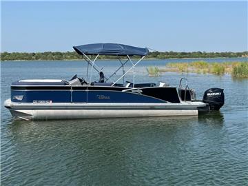 2023 Tahoe Cascade Versatile Rear Lounger 23 FT