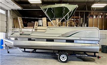 2002 Tracker 21 Fish Barge
