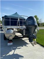 2023 Godfrey Sweetwater Pontoon-Like new
