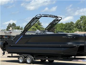 2025 Manitou 24’ Explorer Dual Engine Navigator