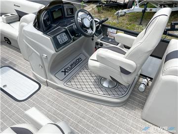 Xcursion_RFX_2023_Inventory-21129_Dash_cluster__c-1.webp
