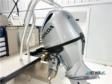 Xcursion_PFX_2023_Inventory-20504_engine_compartment-1.webp