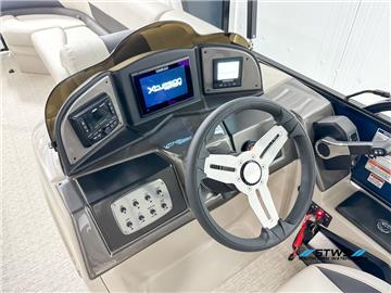 Xcursion_PFX_2023_Inventory-20504_dash_cluster-1.jpg