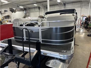 2014 Apex Marine Qwest LS 820 Splash Pad