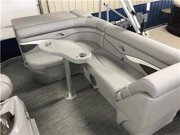bennington tooth playpen efi stroke stereo yamaha flooring tubes entry vinyl rear pontoonsonly