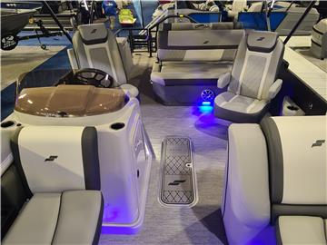 2026-Starcraft-EXS-3-DL-Tritoon-Suzuki-Outboard5.jpg