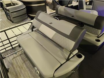 2026-Starcraft-EXS-3-DL-Tritoon-Suzuki-Outboard9.jpg