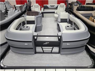 Starcraft-VX22Q-DH-Pontoon-Suzuki-Outboard2.jpg?v=1771454640406