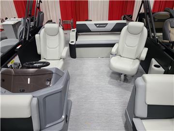 Starcraft-VX22Q-DH-Pontoon-Suzuki-Outboard7.jpg?v=1771454640406