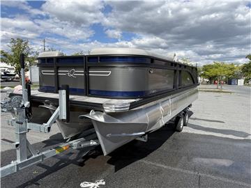 2025 Qwest 22 E-CLASS SPLASH PAD TRITOON INC 200HP MERCURY ENGINE