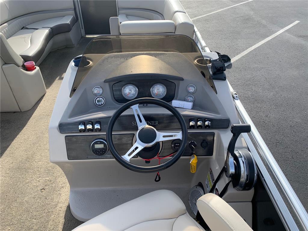 2016 Harris Sunliner 220 For Sale in Conneaut lake PA