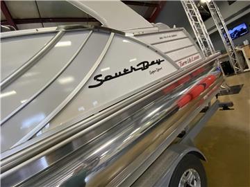 2018-Pontoon-Boat-For-Sale-At-Valley-Marine_09.jpg