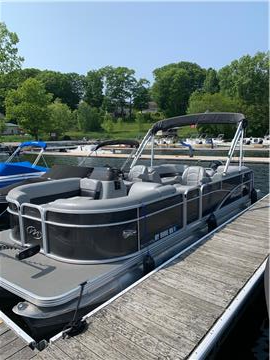 2019 Manitou Tri-Toon w/ Pro Fishing Accessories