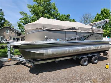 Avalon LS Quad Lounge
